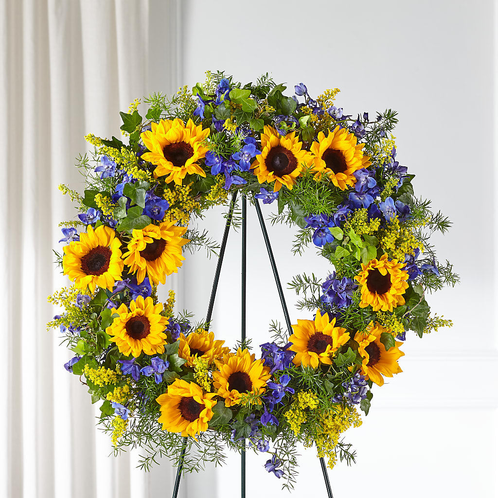 Bright Rays Wreath – Stardust Flowers, Surrey BC
