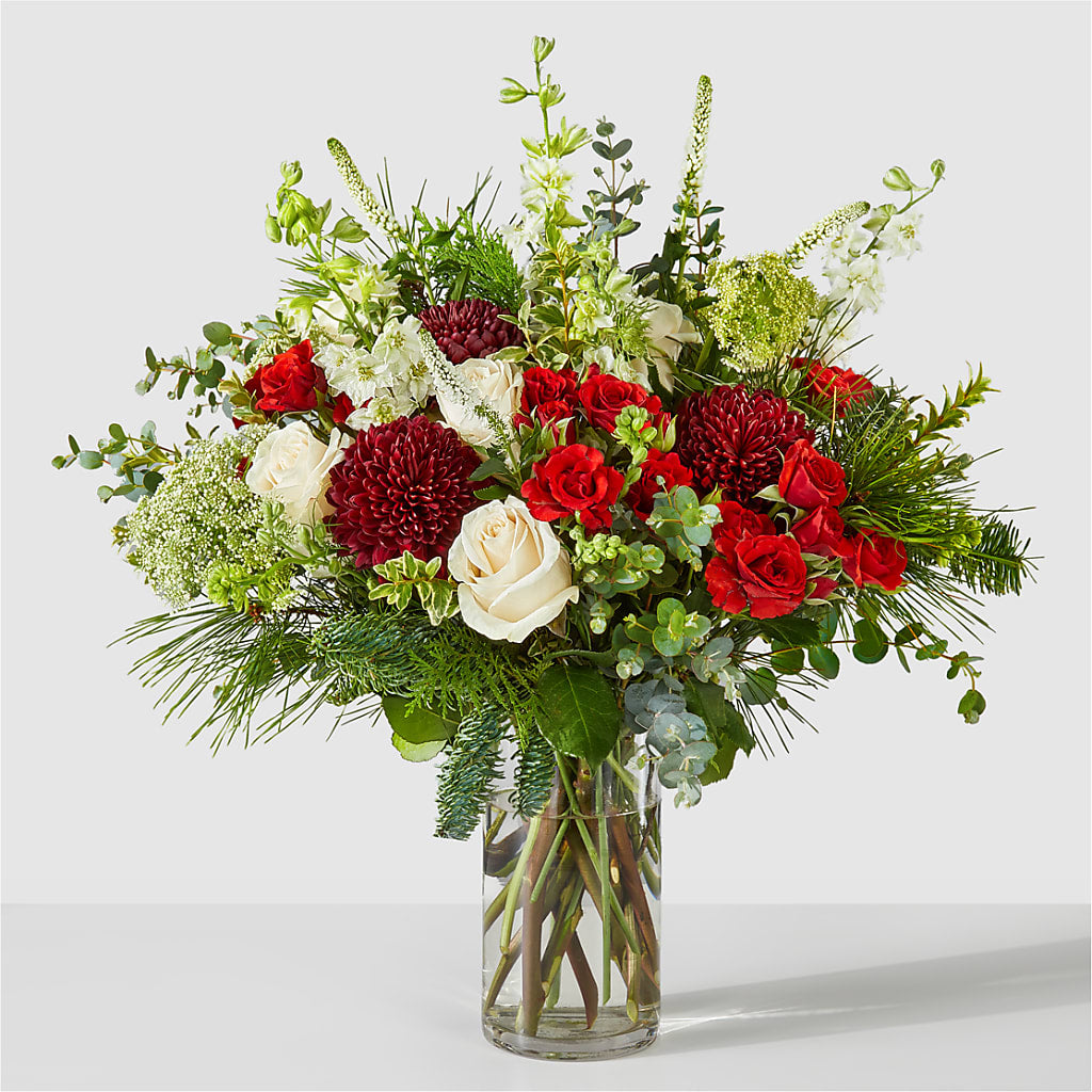 Favorite Traditions Bouquet – Stardust Flowers, Surrey BC