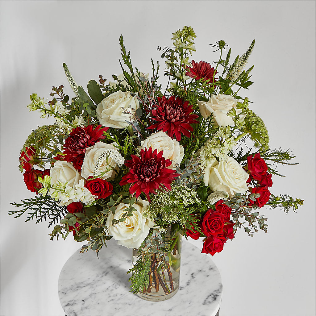 Favorite Traditions Bouquet – Stardust Flowers, Surrey BC