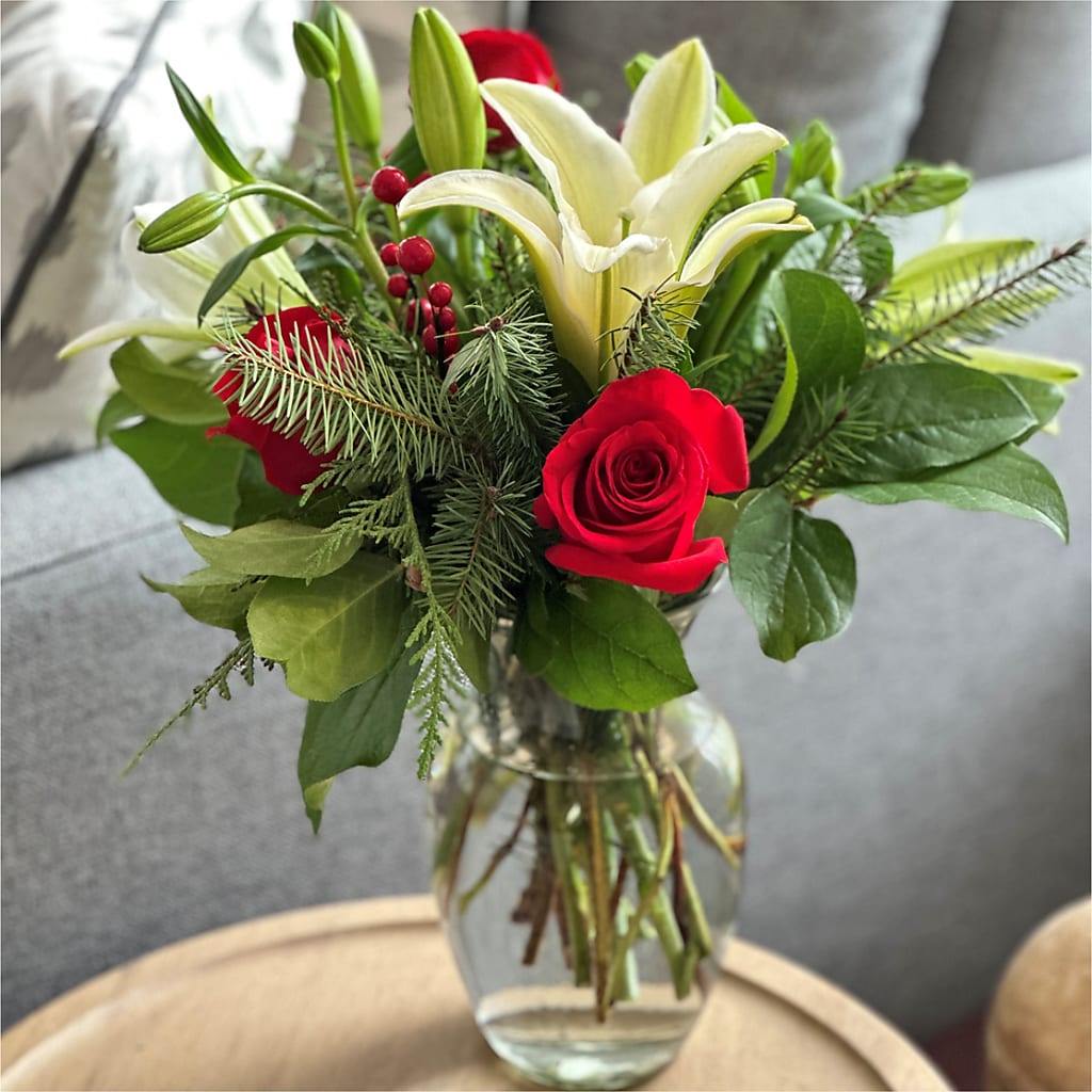 Sparkling Snowflakes Bouquet –  Stardust Flowers, Surrey BC