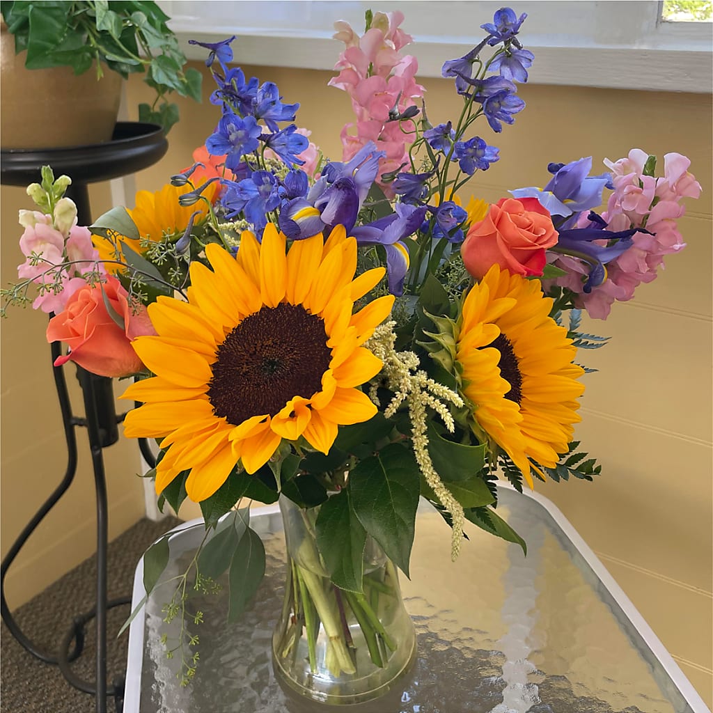 Rays of Life Bouquet –  Stardust Flowers, Surrey BC