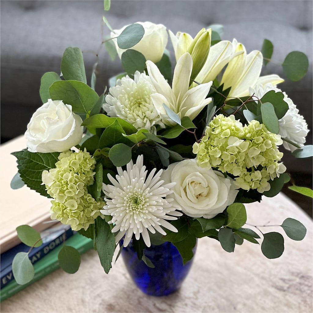 Snowy Dreams Bouquet –  Stardust Flowers, Surrey BC