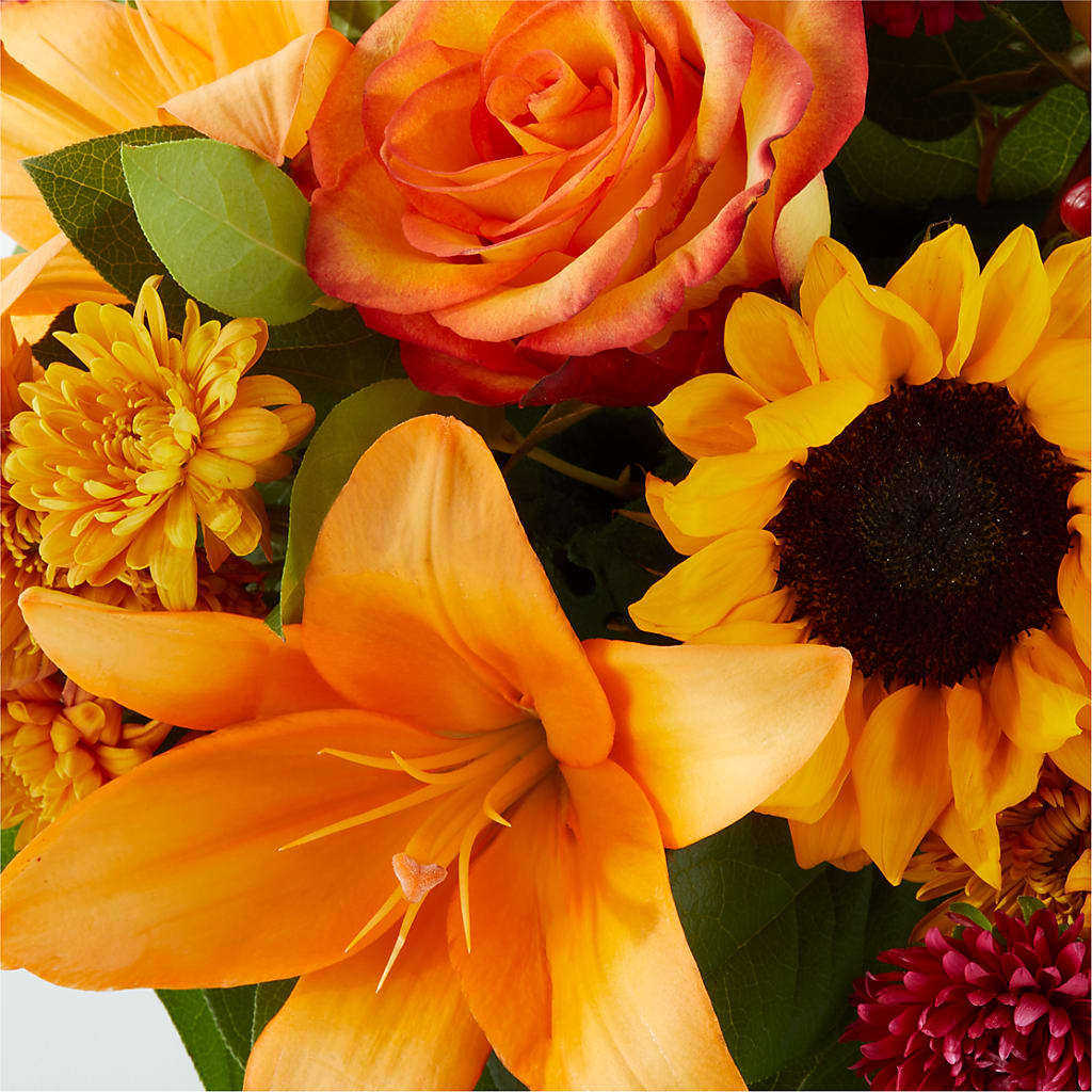 Grateful Centerpiece –  Stardust Flowers, Surrey BC